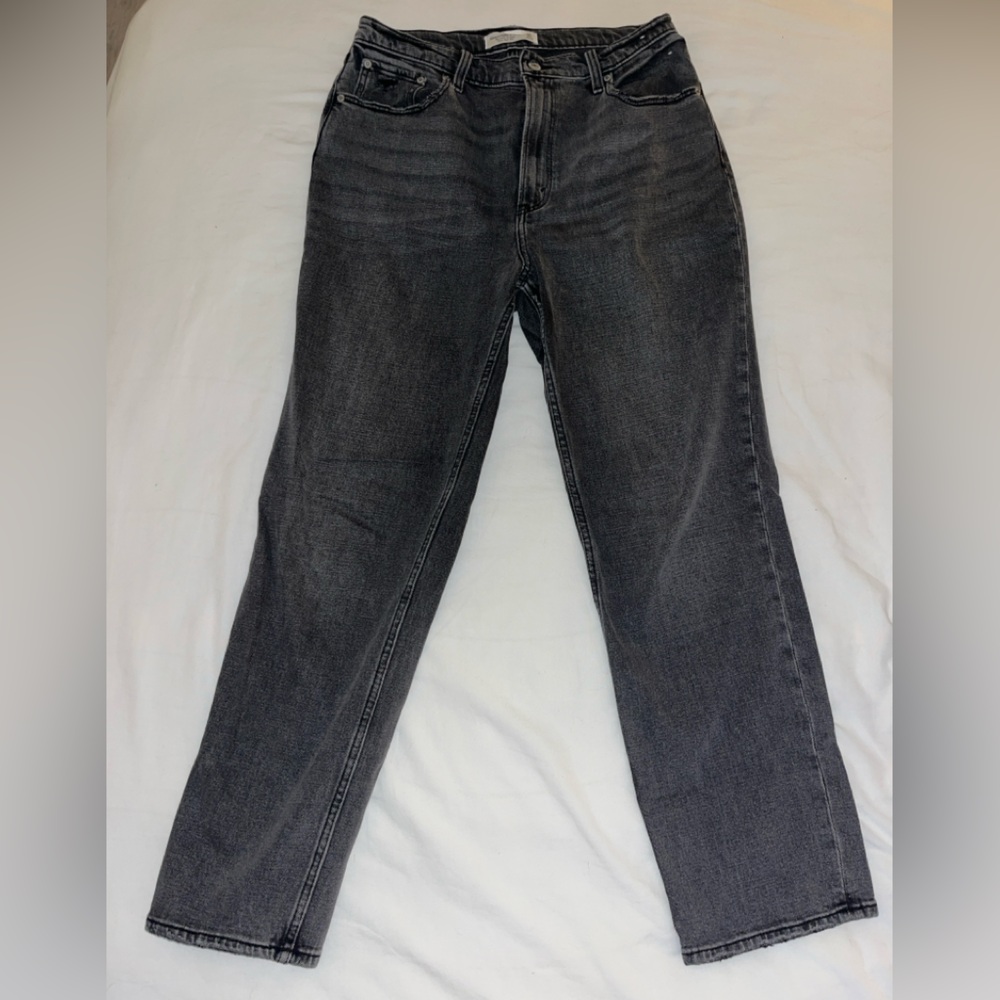 A&F Ultra High Rise Ankle Straight Jean LONG